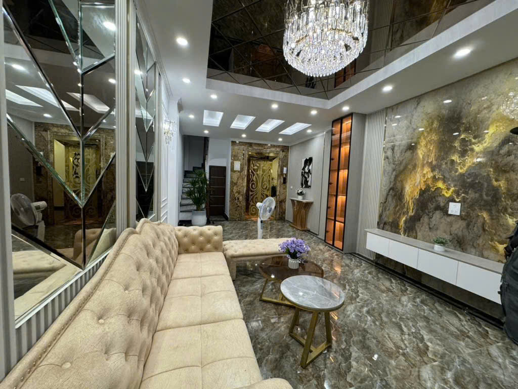 CƠ HỘI! Đang bán nhà Võ Thị Sáu, Trần Khát Trân 47m 7 Tầng Thang máy, ÔTô. giá chỉ hơn 17 tỷ - Ảnh 2
